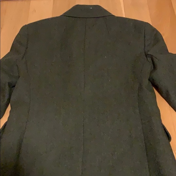 Vineyard vines suit jacket pockets & anchor button - Picture 10 of 16